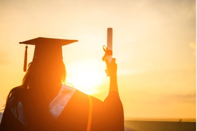 فارغ التحصیالن دانشگاه